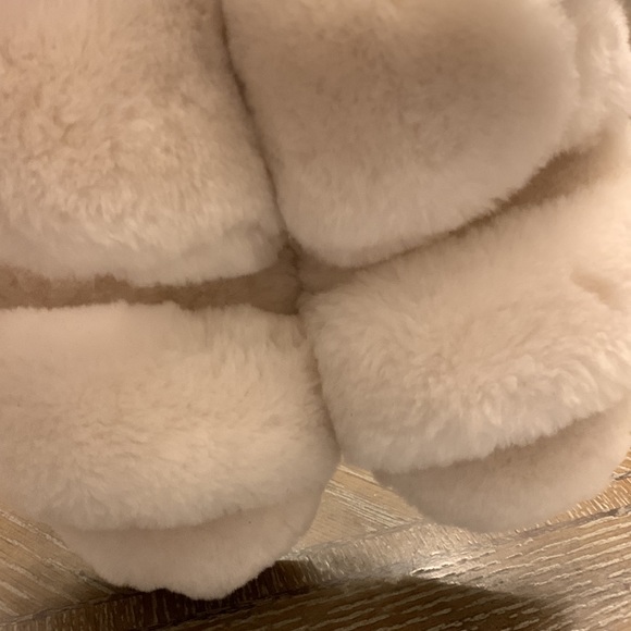 Emu Wobbegong Sandle Slides Sheepskin new condition size 6 - Picture 5 of 9
